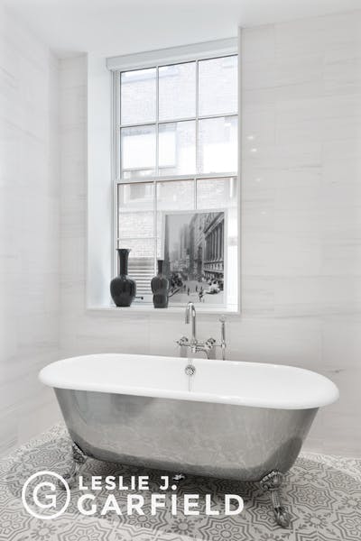 1 Bond Street - 370e3a5f-84ef-47e5-a558-fb831d65564e - New York City Townhouse Real Estate