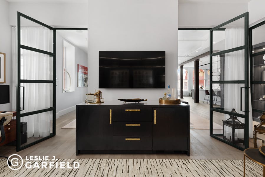 1 Bond Street - 370e3a5f-84ef-47e5-a558-fb831d65564e - New York City Townhouse Real Estate