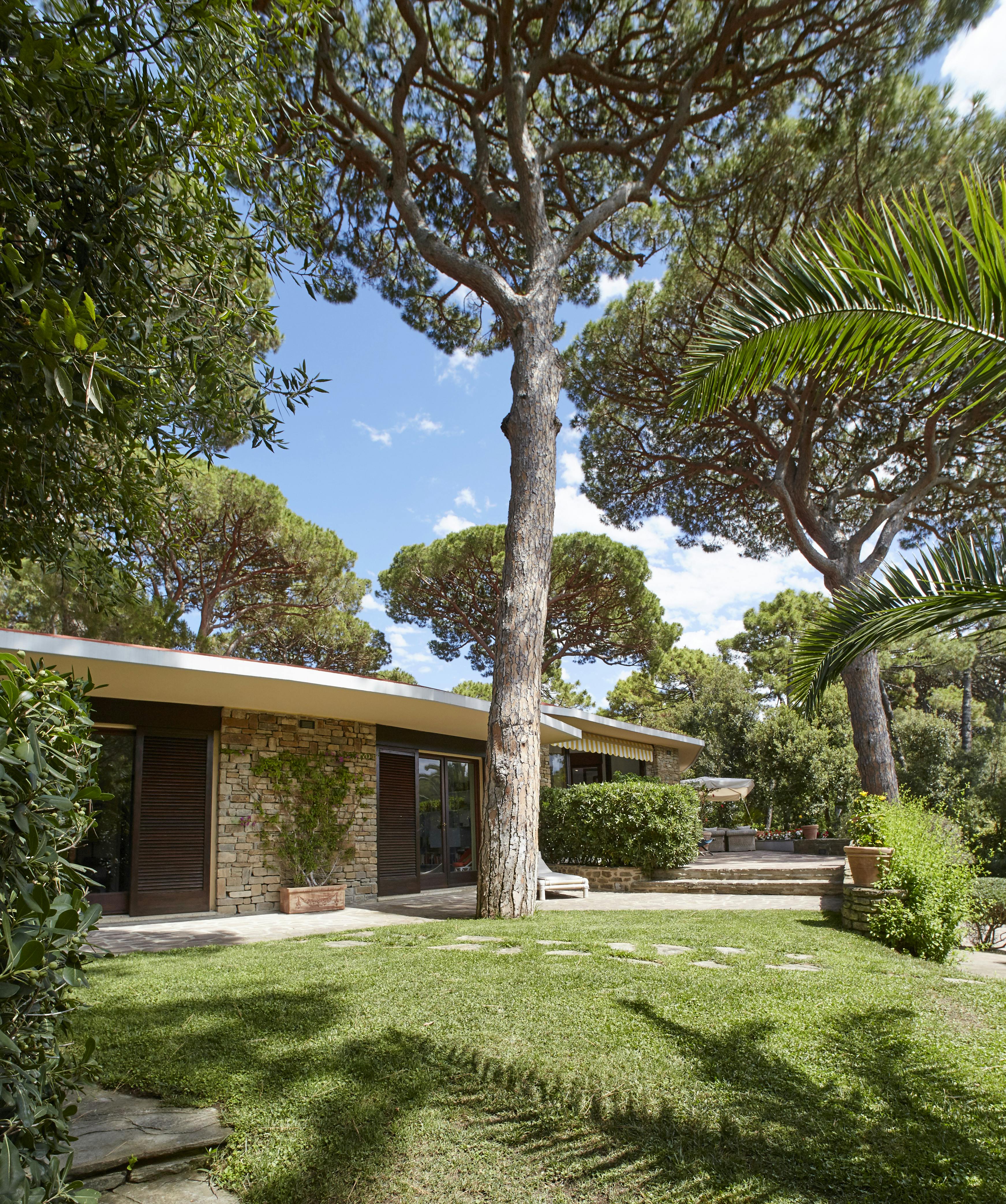 Roccamare, Italy - - New York City Townhouse Real Estate