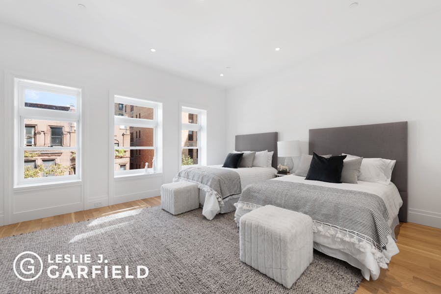 310 West 88th Street - bf2cf381-b64b-4c39-840b-dee8116d861a - New York City Townhouse Real Estate