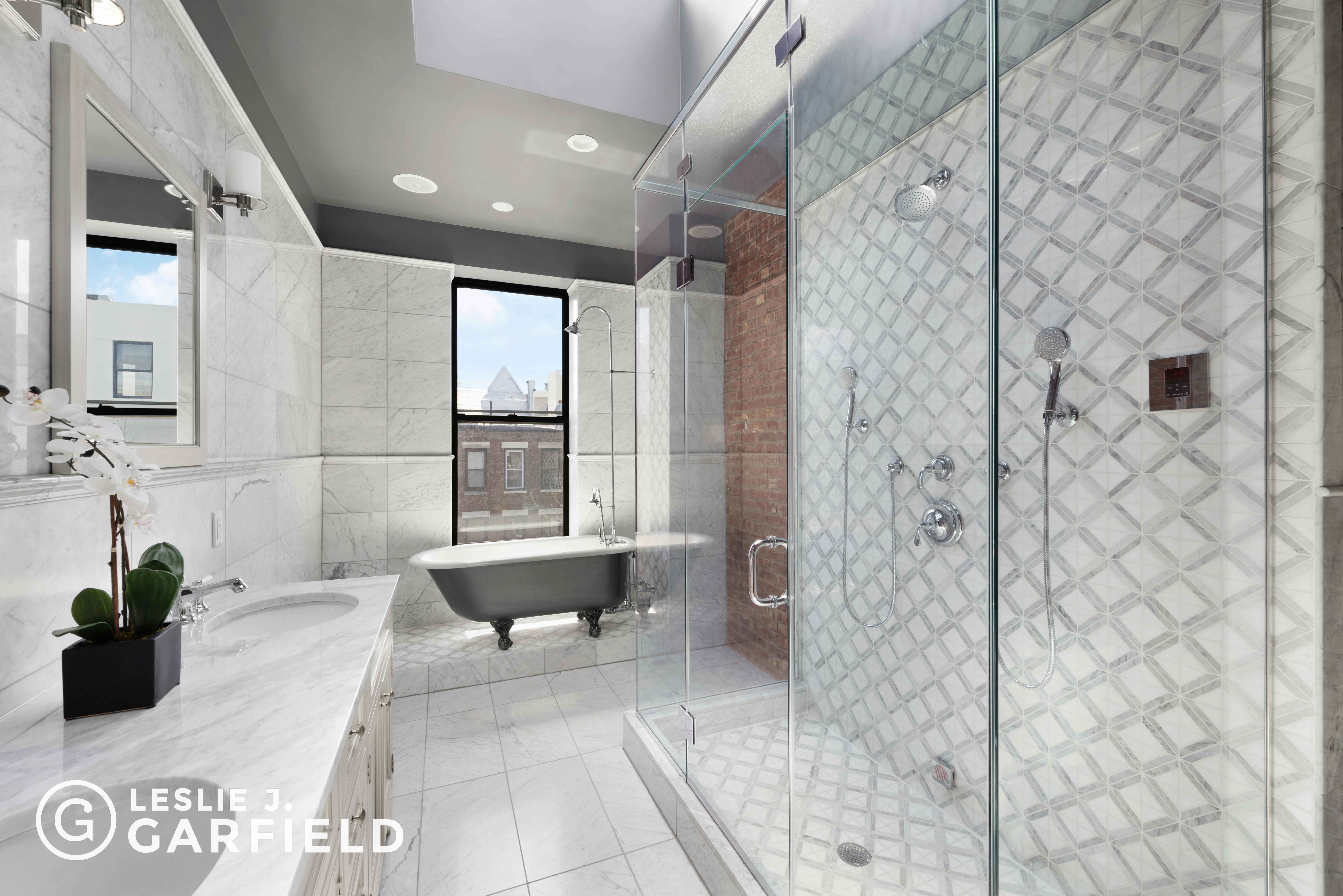 224 West 137th Street - 1dae02eb-dd72-426b-826d-0ece75c02207 - New York City Townhouse Real Estate