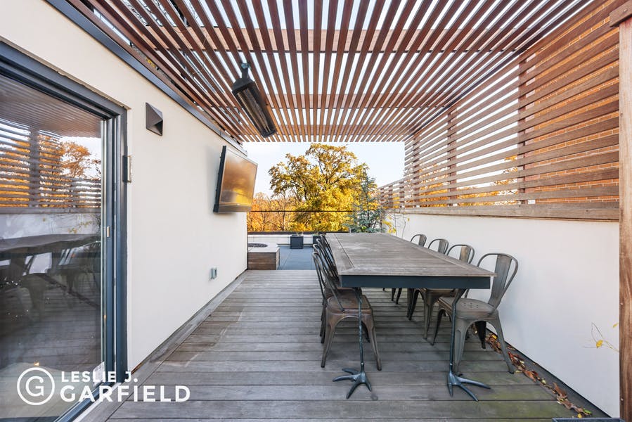 204 Prospect Park Southwest - b9717650-7b0f-44d1-97c2-95e8df07873c - New York City Townhouse Real Estate