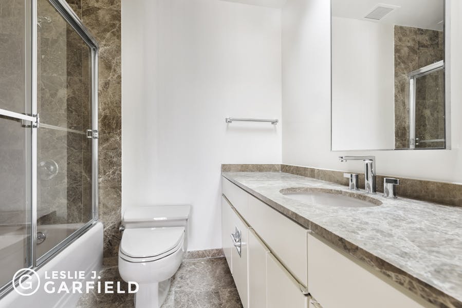641 Fifth Avenue, #45B - 59391f5a-78e6-448c-9f1d-514ed2db95da - New York City Townhouse Real Estate