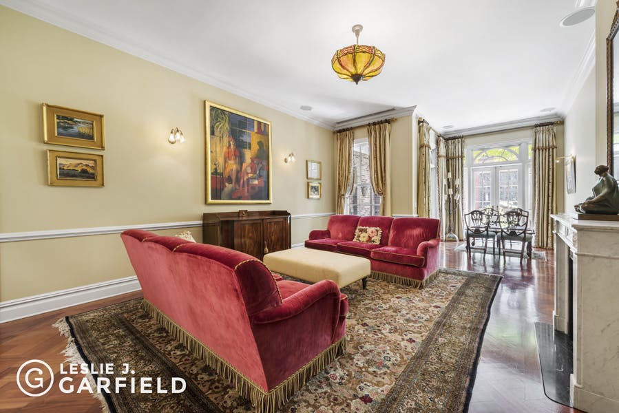 28 East 95th Street - b038d574-d8ae-427c-9e0c-a8b0f7924bfd - New York City Townhouse Real Estate