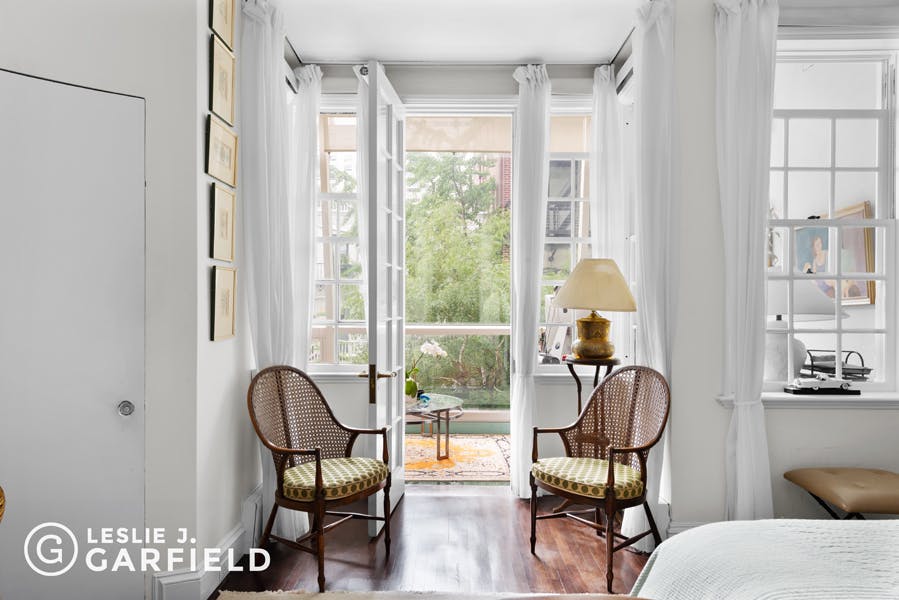 240 East 68th Street - 43a88703-21d9-4d31-8b43-5bc860f07760 - New York City Townhouse Real Estate