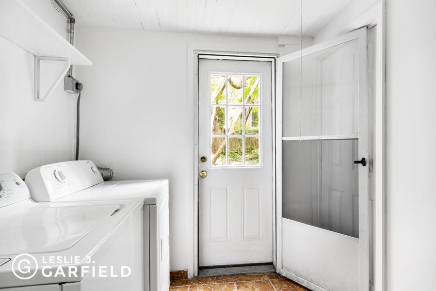 235 West 11th Street, Garden - 9beea2ab-055a-44a6-979c-c3bd95a8a0f0 - New York City Townhouse Real Estate