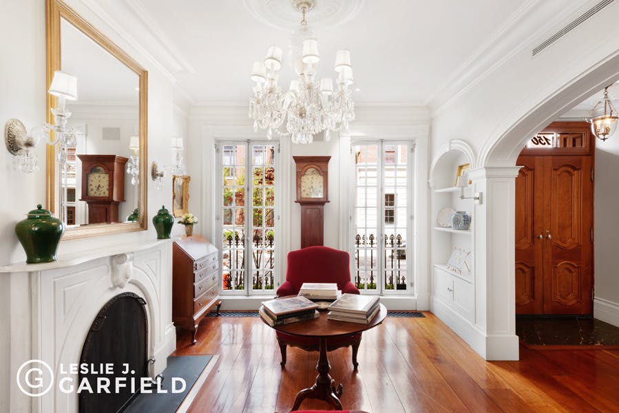 150 West 11th Street - 9beea2ab-055a-44a6-979c-c3bd95a8a0f0 - New York City Townhouse Real Estate