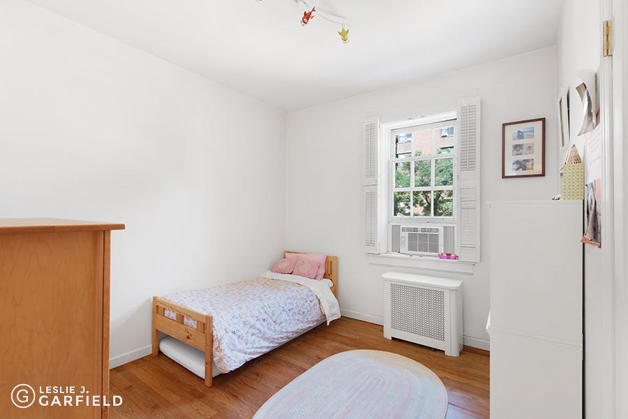 274 West 95th Street - bf2cf381-b64b-4c39-840b-dee8116d861a - New York City Townhouse Real Estate