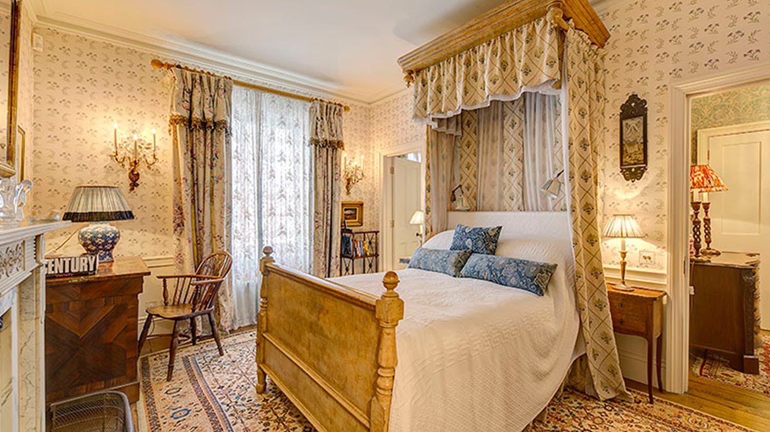 Wilton Crescent - - New York City Townhouse Real Estate