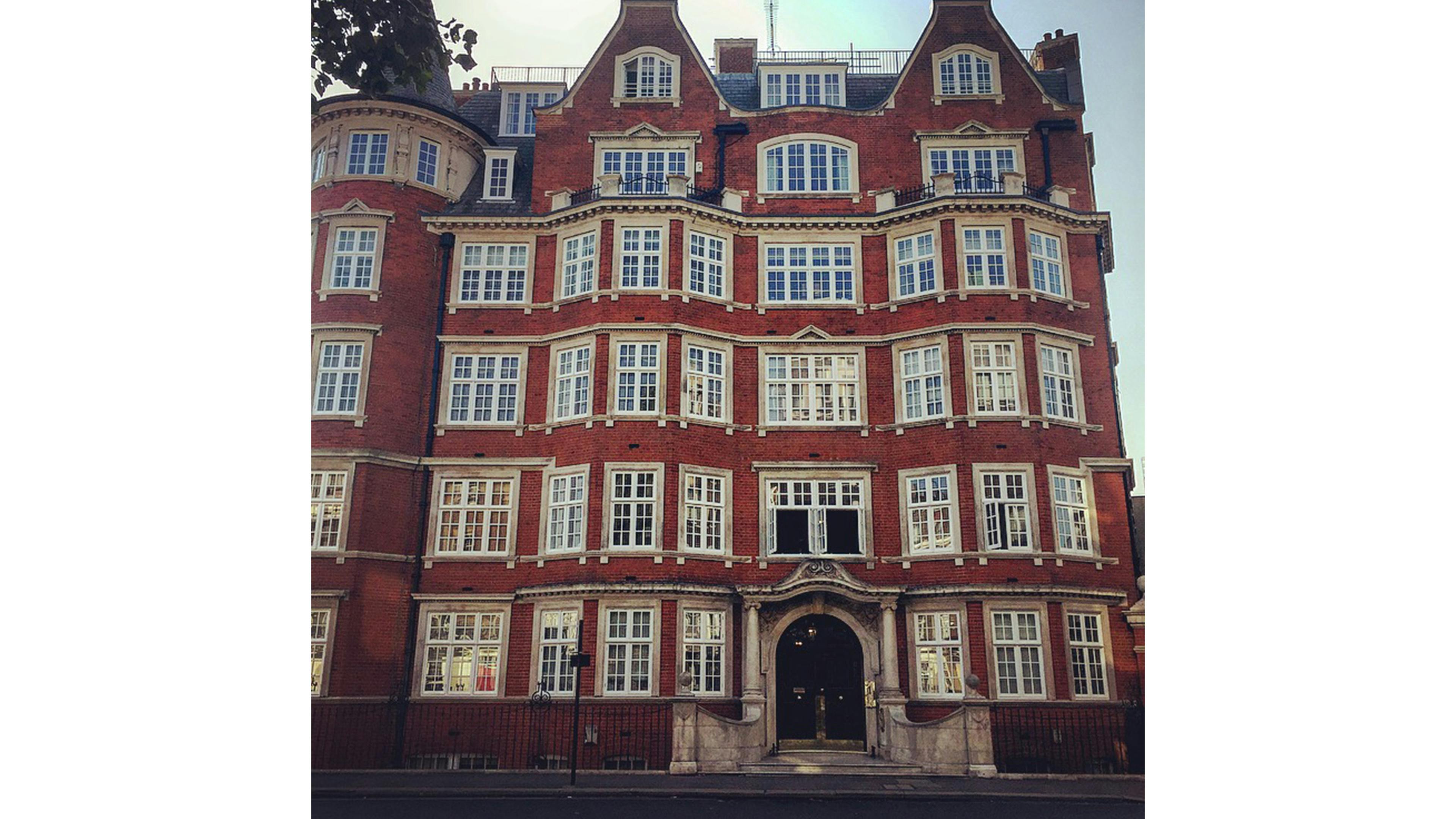 Eaton Mansions, SW1 - - New York City Townhouse Real Estate