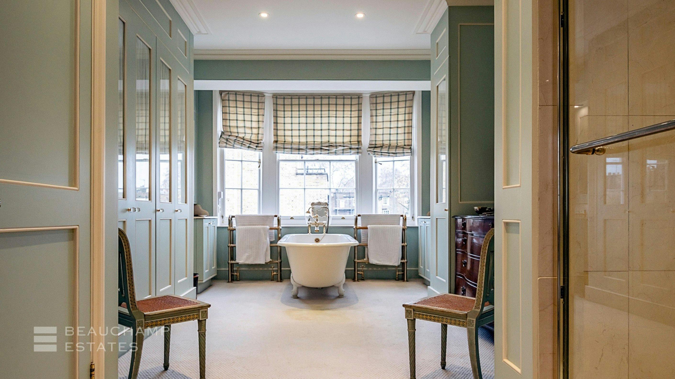 Thurloe Square, SW7 - - New York City Townhouse Real Estate